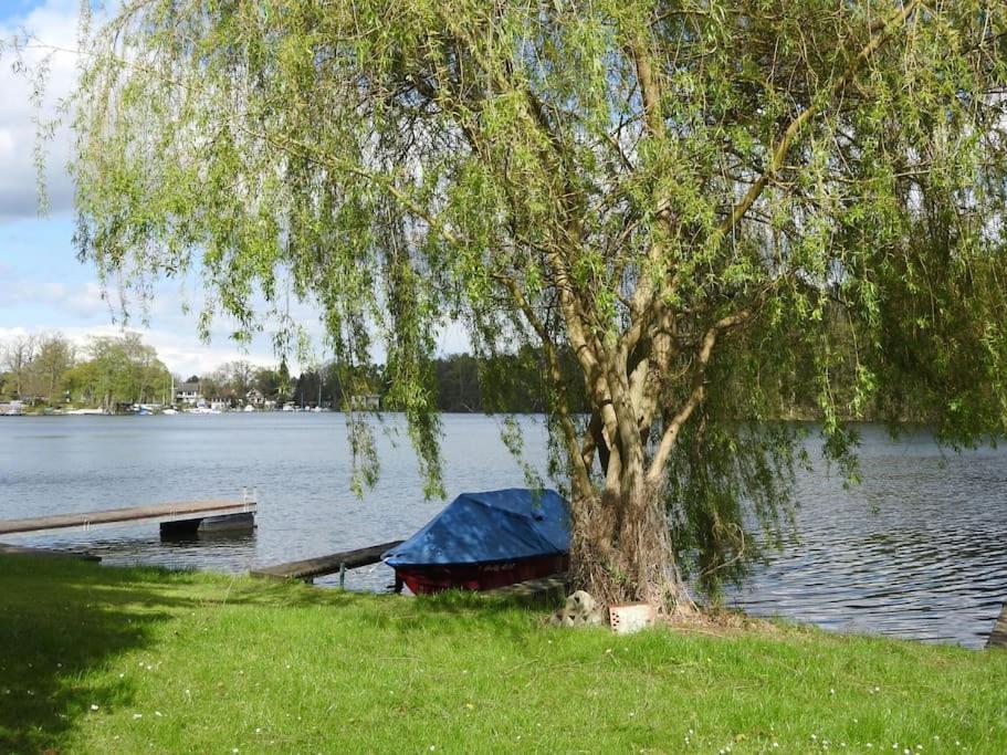 Appartamento Dachwohnung Mit Wasserblick Und Eigenem Bootssteg Berlino